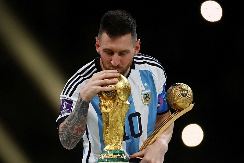 Messi là cầu thủ được ra sân và ghi nhiều bàn thắng nhất mọi thời đại