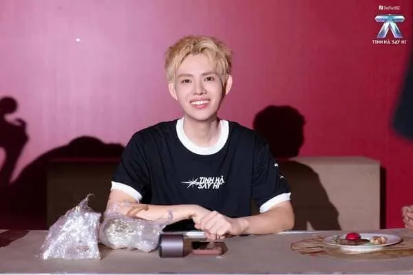 anh-dillan-cuoi-3 Ảnh Dillan trong Tinh Hà Say Hi cười hiền hậu trường