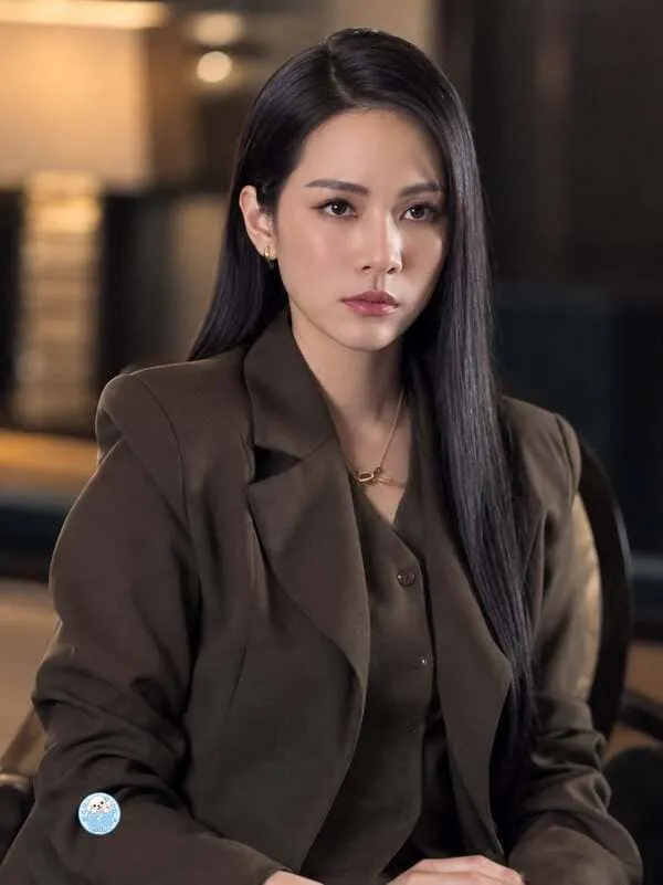 Bint Sireethorn Leearamwat và các thông tin chung
