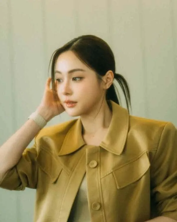 Giai đoạn sự nghiệp Oom Eisaya Hosuwan