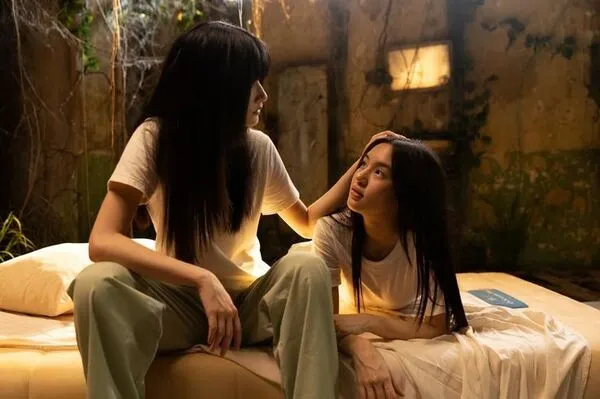 2 diễn viên chính ngọt ngào trong Clairebell
