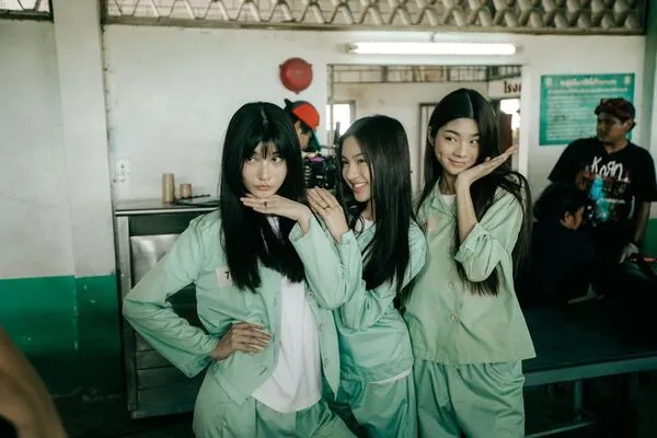 Diễn viên chính và phụ trong Clairebell The Series