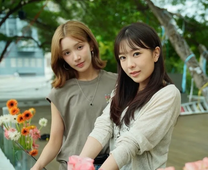 JaoyingMewnich - couple girl love GMMTV