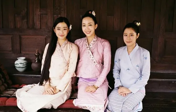 các diễn viên nữ Scarlet Heart Thái