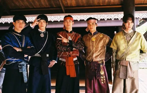 Hoàng tử Scarlet Heart Thái