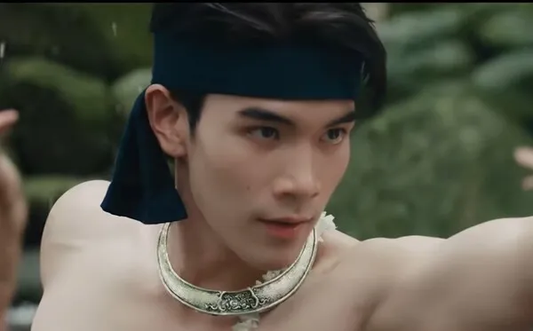 Fourth Nattawat vào vai Chom Han