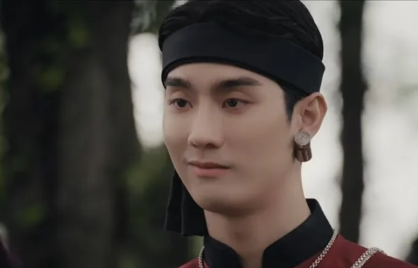 Force Jiratchapong hóa thân thành Pha Wiang