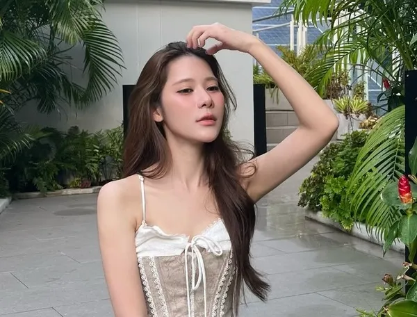 Chi tiết về Earn Preeyaphat Lawsuwansiri
