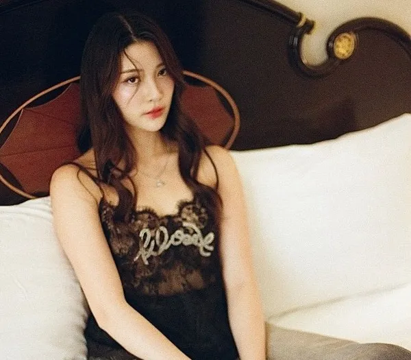 Ginny Natnicha Pratipnatsiri tiểu sử