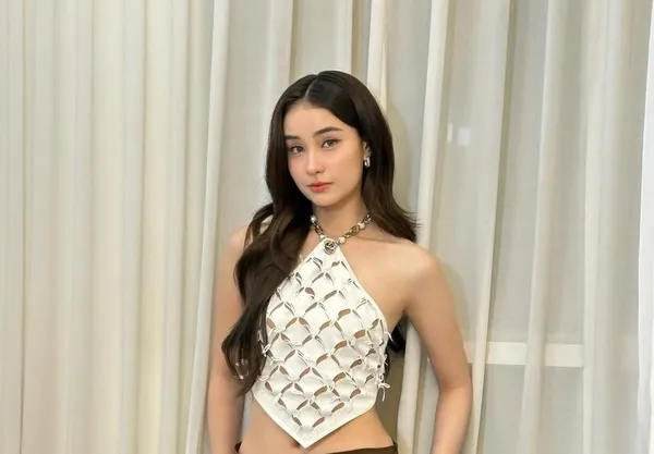 Jayna Angelina Stevens sở hữu gương mặt lai cuốn hút