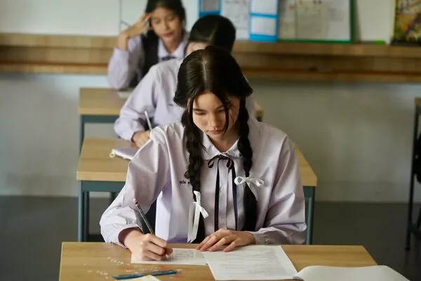 Waifha Chanitsiri đảm nhận vai nữ chính Junjai Janyakul