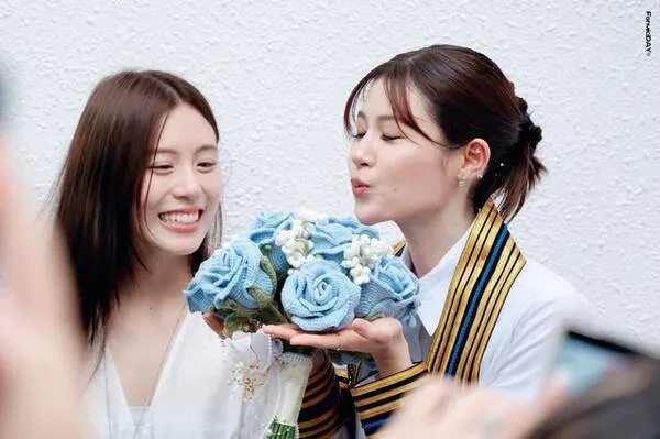 Fond đến dự tốt nghiệp của Pahn