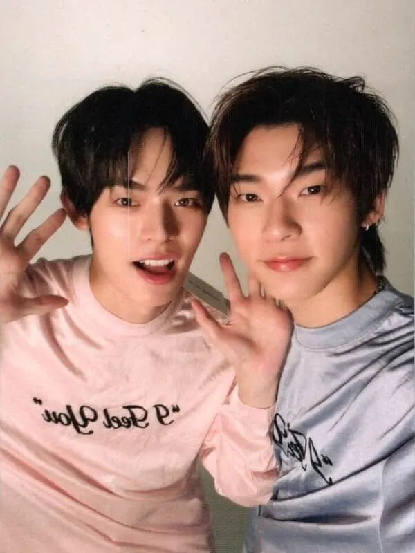 Couple TeeTeePor selfie
